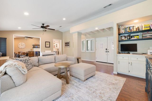 43911 La Carmela Drive, Palm Desert, CA 92211