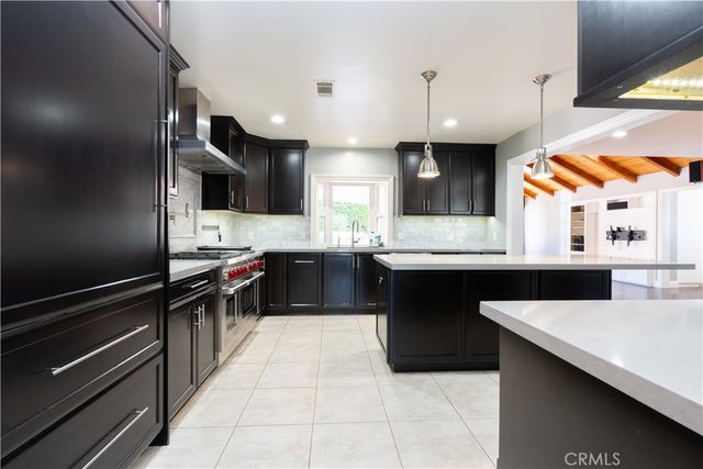 10036 Andasol Avenue, Northridge, CA 91325