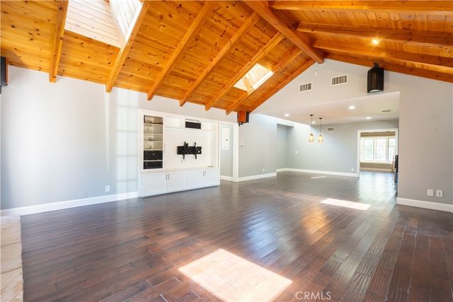 10036 Andasol Avenue, Northridge, CA 91325