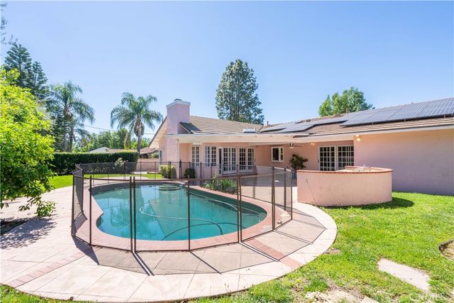 10036 Andasol Avenue, Northridge, CA 91325