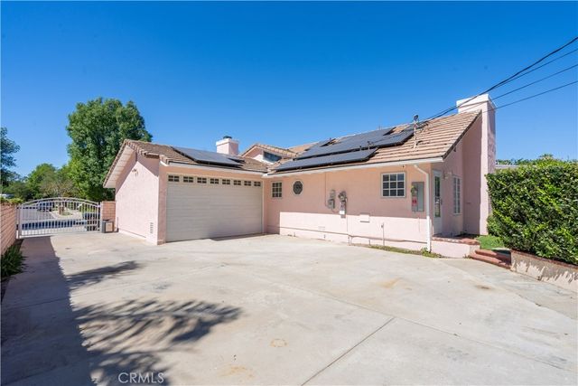 10036 Andasol Avenue, Northridge, CA 91325
