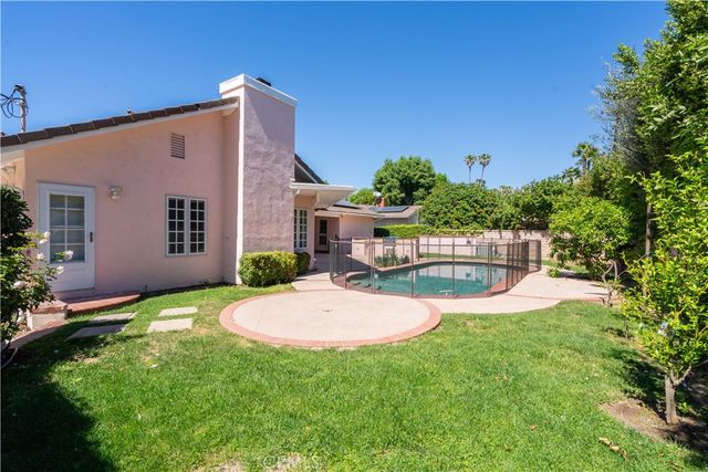 10036 Andasol Avenue, Northridge, CA 91325