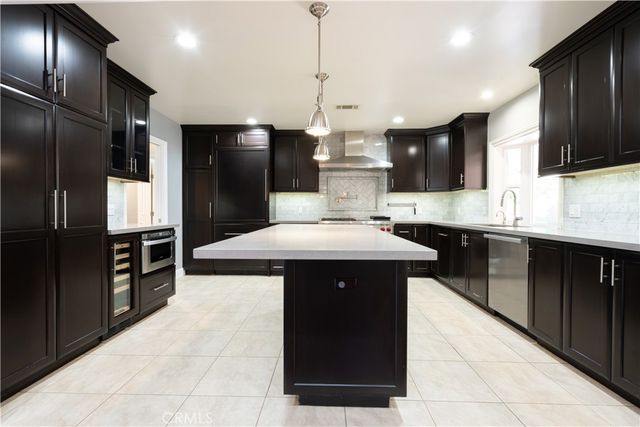 10036 Andasol Avenue, Northridge, CA 91325