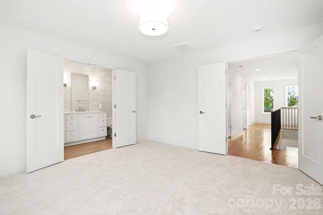 1424 Lomax Avenue, Charlotte, NC 28211