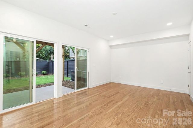 1424 Lomax Avenue, Charlotte, NC 28211