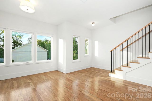 1424 Lomax Avenue, Charlotte, NC 28211