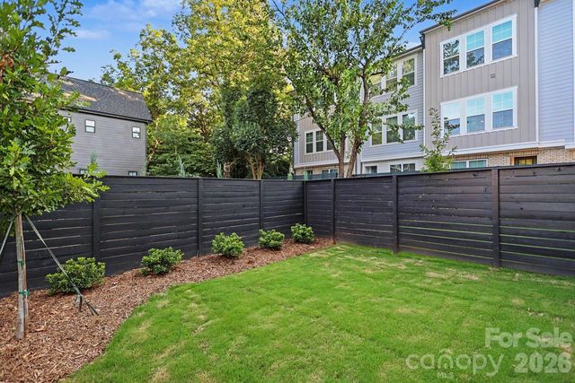 1424 Lomax Avenue, Charlotte, NC 28211