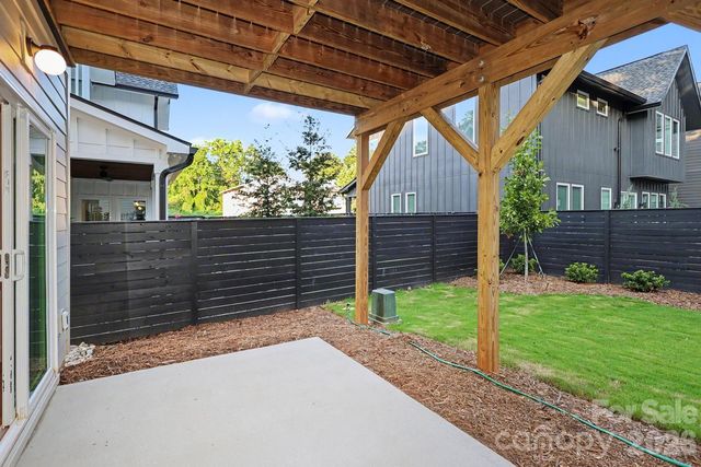1424 Lomax Avenue, Charlotte, NC 28211