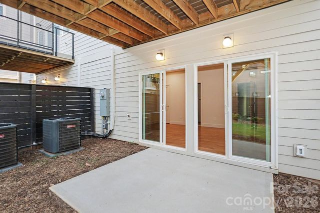 1424 Lomax Avenue, Charlotte, NC 28211