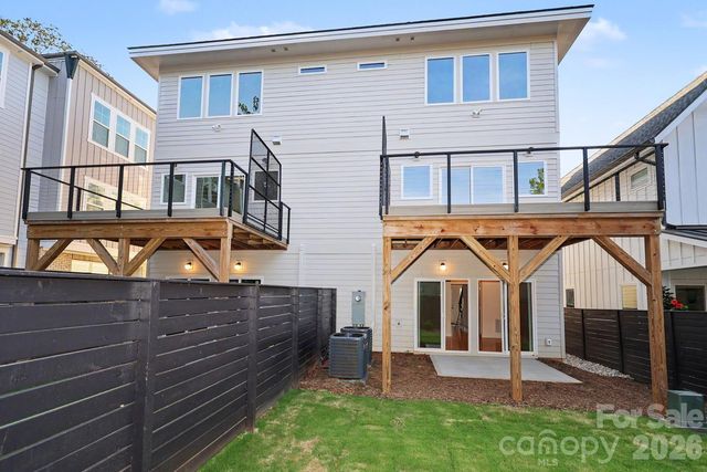 1424 Lomax Avenue, Charlotte, NC 28211