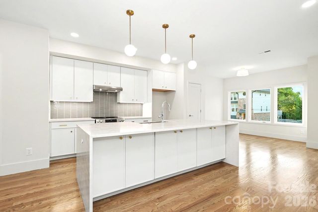 1424 Lomax Avenue, Charlotte, NC 28211