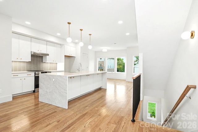 1424 Lomax Avenue, Charlotte, NC 28211
