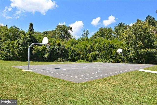 8607 WILD OLIVE DR, Potomac, MD 20854