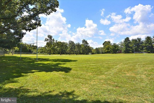 8607 WILD OLIVE DR, Potomac, MD 20854