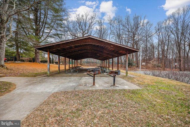 8607 WILD OLIVE DR, Potomac, MD 20854