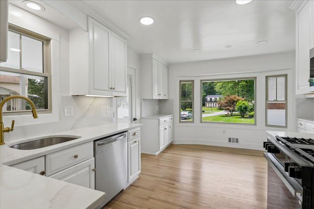 8607 WILD OLIVE DR, Potomac, MD 20854