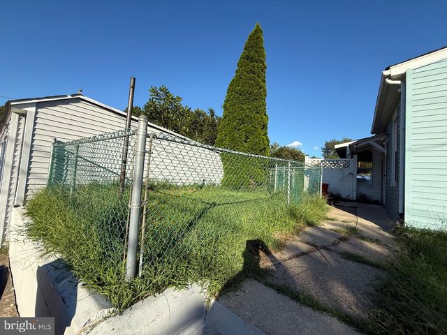 220 10TH ST, Brookhaven, PA 19015