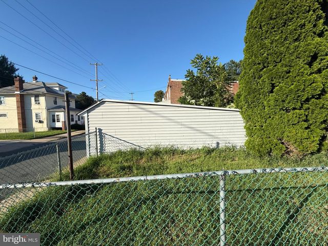 220 10TH ST, Brookhaven, PA 19015