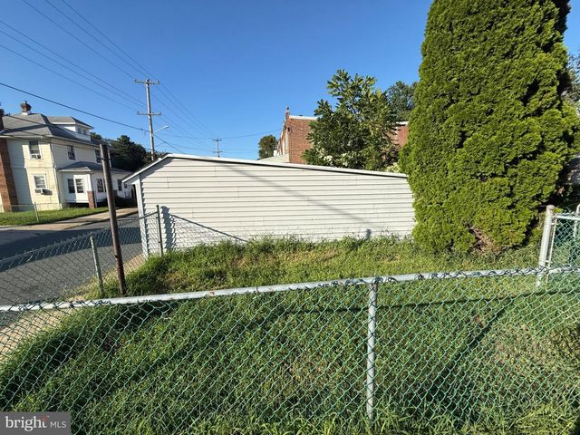 220 10TH ST, Brookhaven, PA 19015