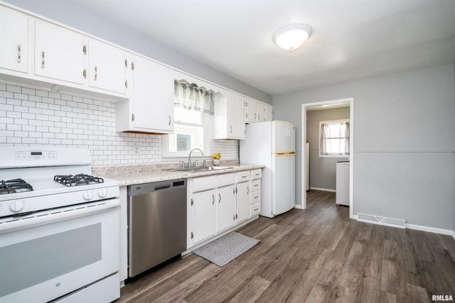 108 DUENSING Lane, Washington, IL 61571