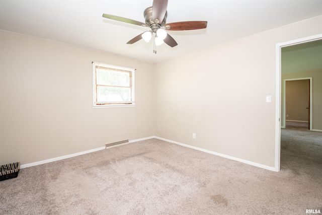 108 DUENSING Lane, Washington, IL 61571