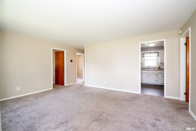 108 DUENSING Lane, Washington, IL 61571