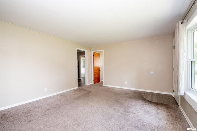 108 DUENSING Lane, Washington, IL 61571