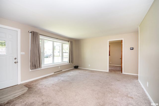 108 DUENSING Lane, Washington, IL 61571
