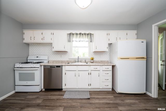 108 DUENSING Lane, Washington, IL 61571