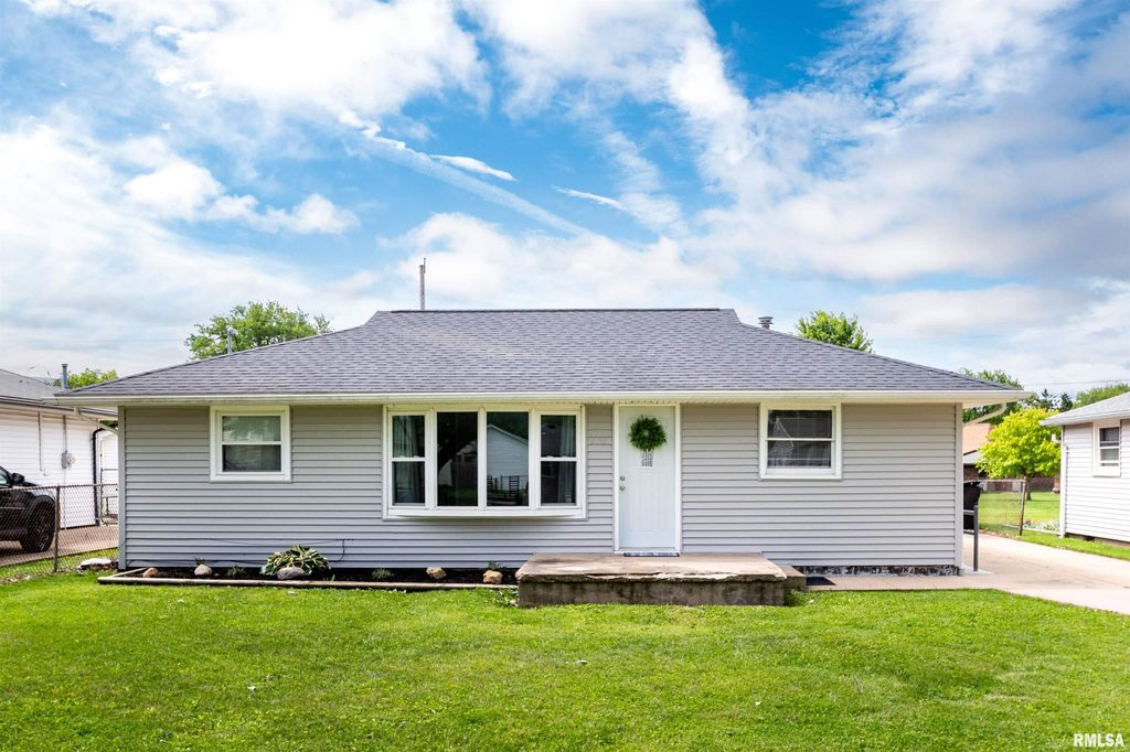 108 DUENSING Lane, Washington, IL 61571