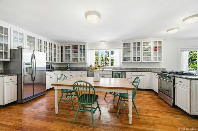 9 Townsend Road, Glen Cove, NY 11542