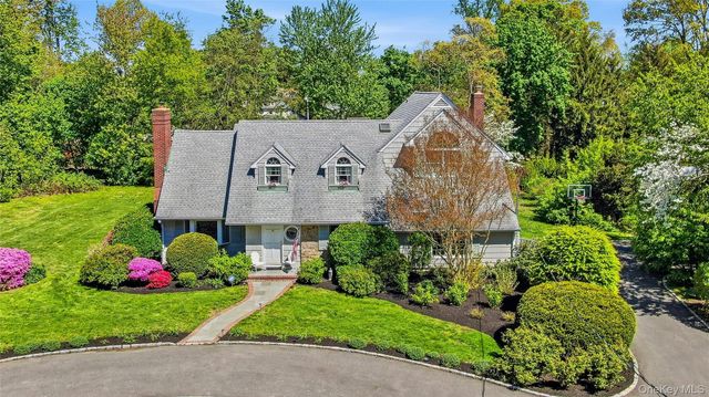 9 Townsend Road, Glen Cove, NY 11542