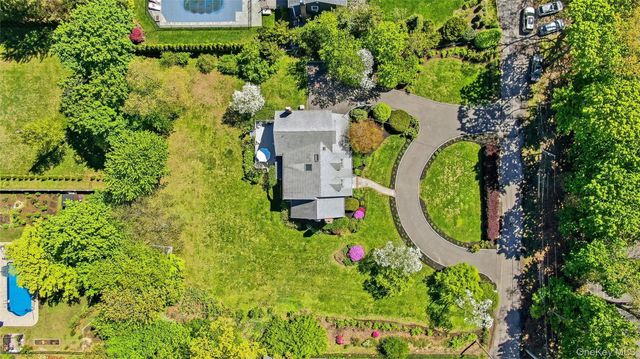 9 Townsend Road, Glen Cove, NY 11542