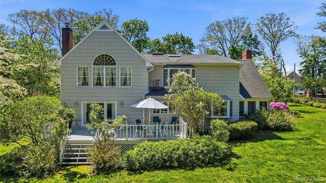 9 Townsend Road, Glen Cove, NY 11542