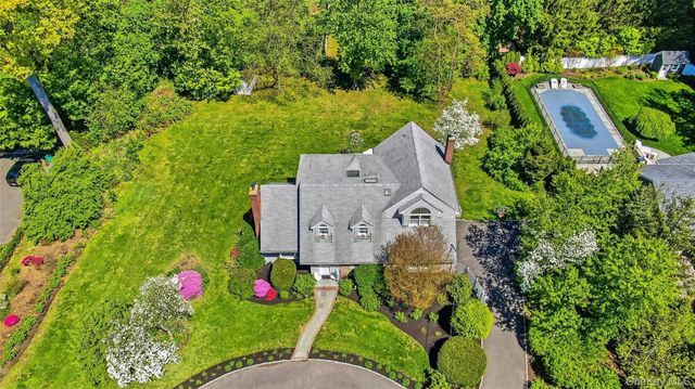 9 Townsend Road, Glen Cove, NY 11542