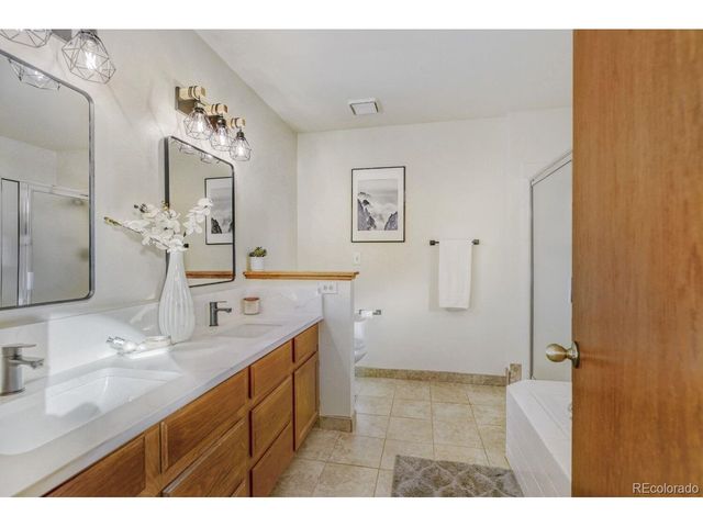 2912 Lake Park Way, Longmont, CO 80503