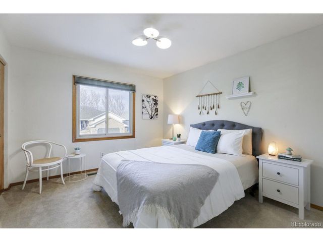 2912 Lake Park Way, Longmont, CO 80503