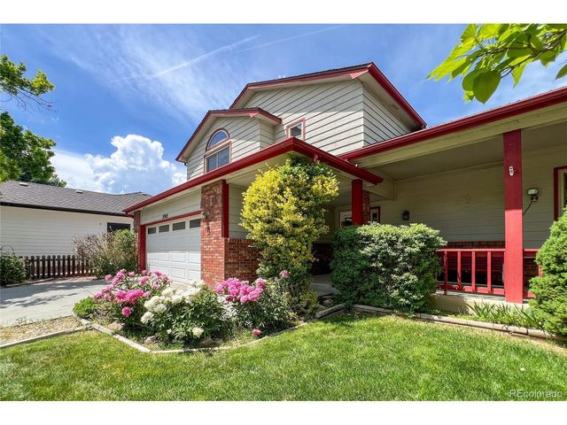 2912 Lake Park Way, Longmont, CO 80503