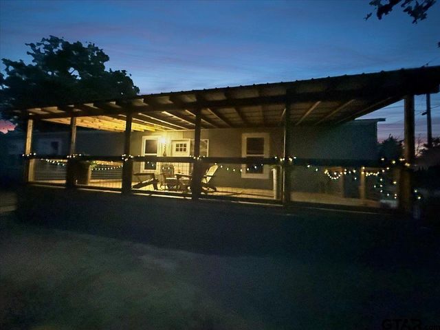 409 Willow, Wills Point, TX 75169