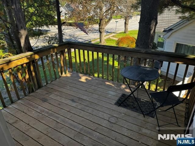 220 Colfax Avenue 2, Pompton Lakes, NJ 07442