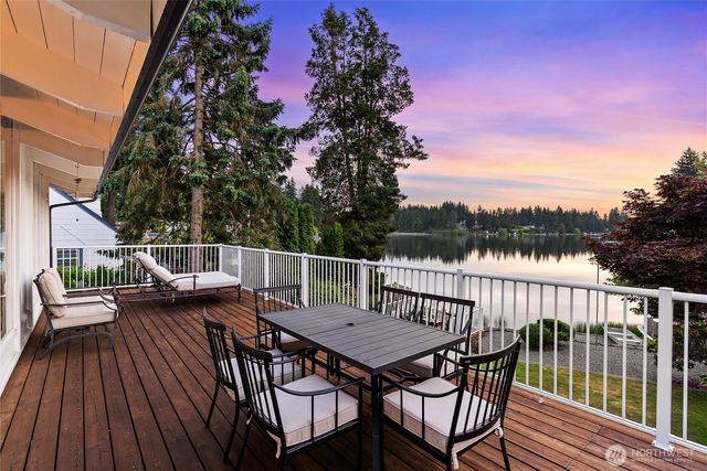 30415 28th Avenue S, Federal Way, WA 98003