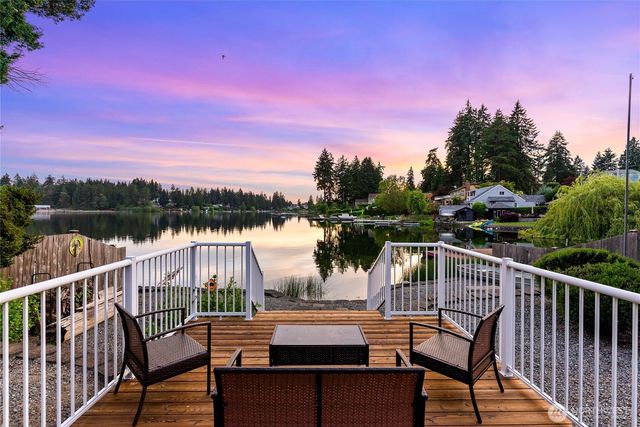 30415 28th Avenue S, Federal Way, WA 98003