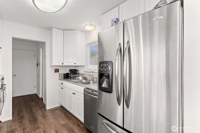 30415 28th Avenue S, Federal Way, WA 98003