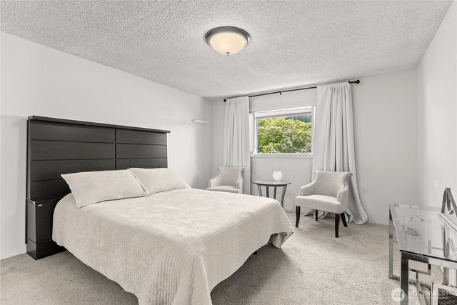 30415 28th Avenue S, Federal Way, WA 98003