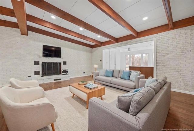 117 Lakeview Drive, Whispering Pines, NC 28327