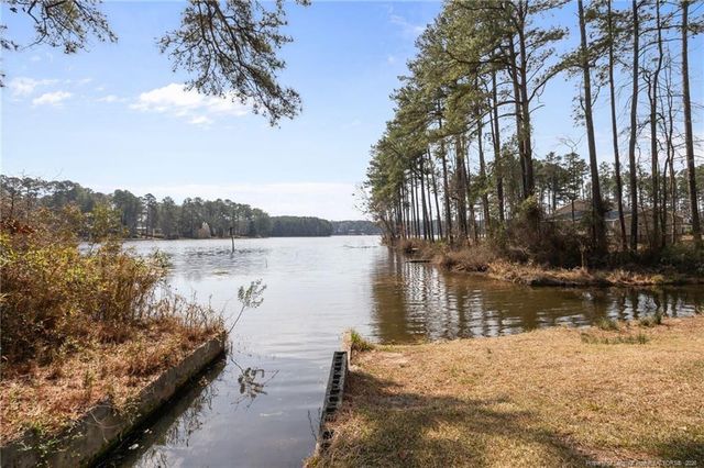 117 Lakeview Drive, Whispering Pines, NC 28327