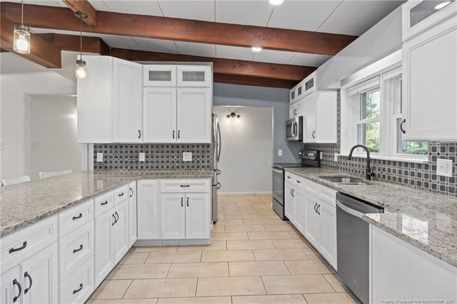 117 Lakeview Drive, Whispering Pines, NC 28327