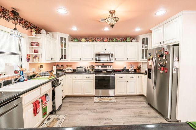 121 Fairway Drive, Nocona, TX 76255