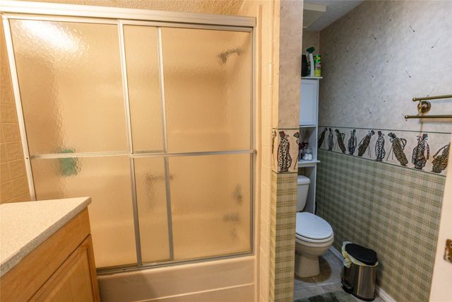 121 Fairway Drive, Nocona, TX 76255