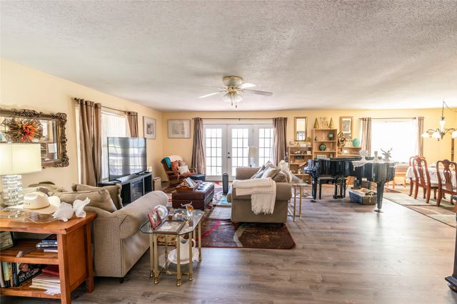 121 Fairway Drive, Nocona, TX 76255